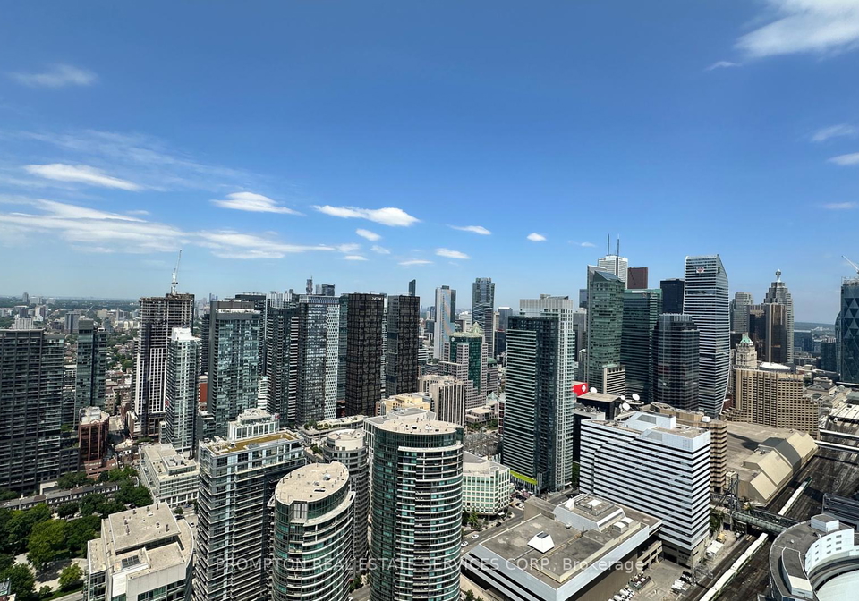 1-concord-cityplace-way-toronto-ontario-c12246548