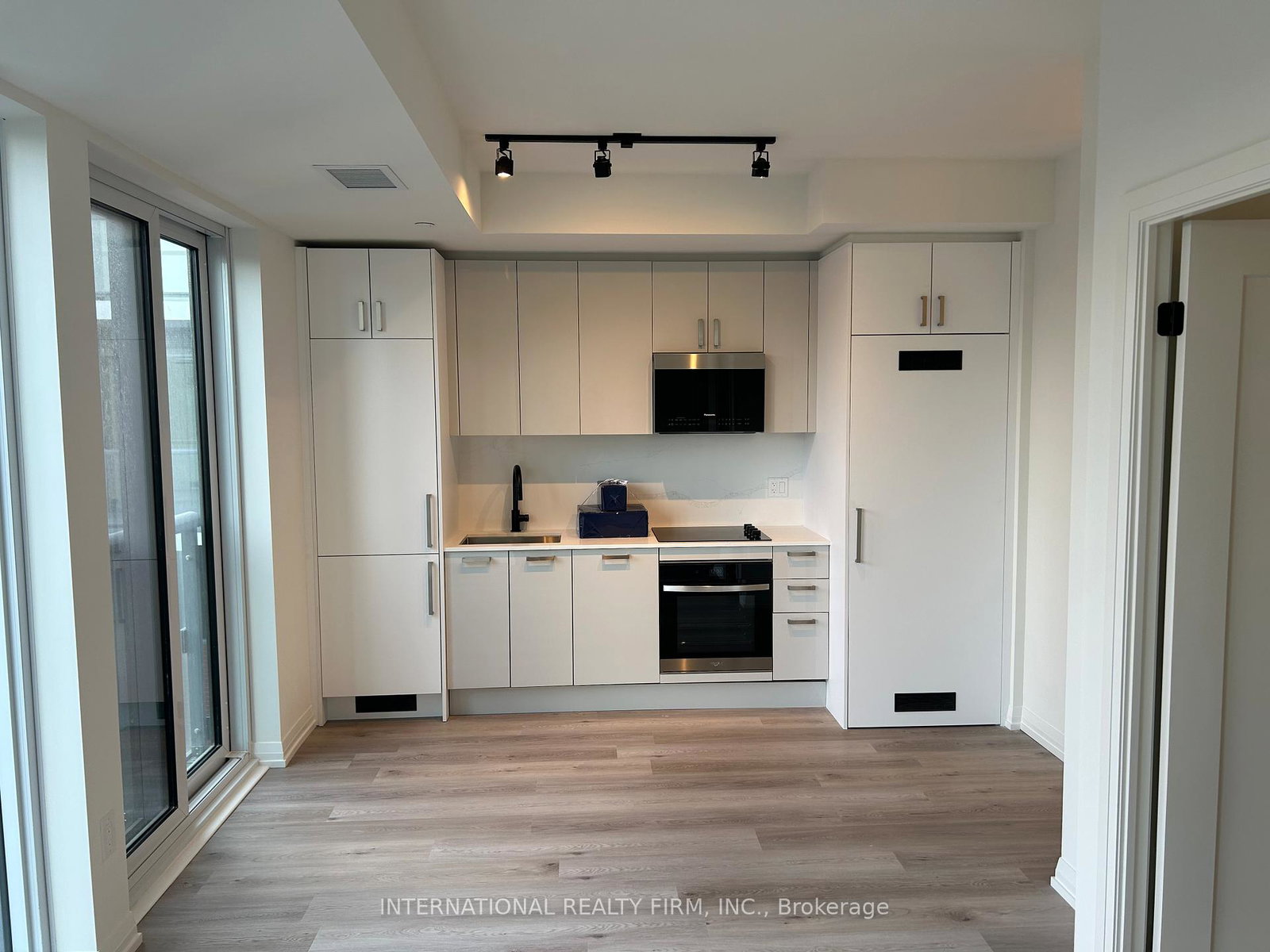 280-dundas-street-w-toronto-ontario-c12246567