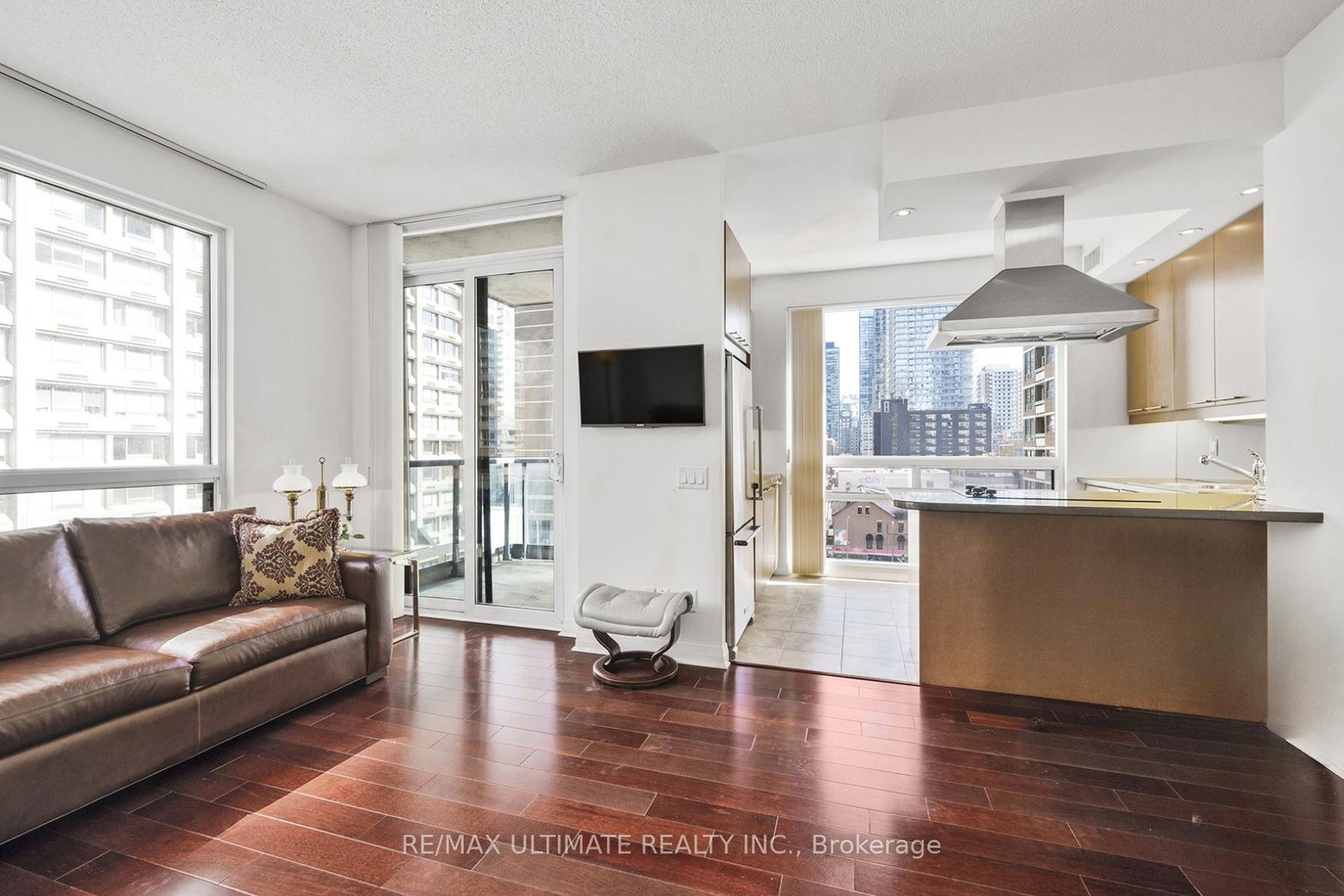 1121-bay-street-toronto-ontario-c12246579