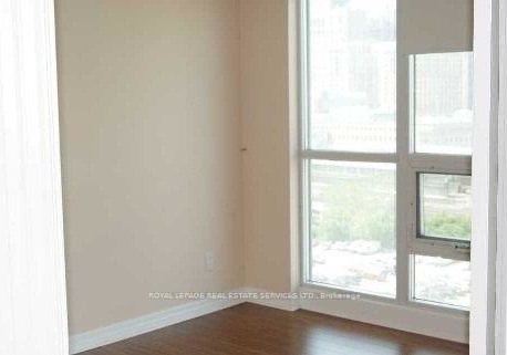 16-yonge-street-toronto-ontario-c12246963