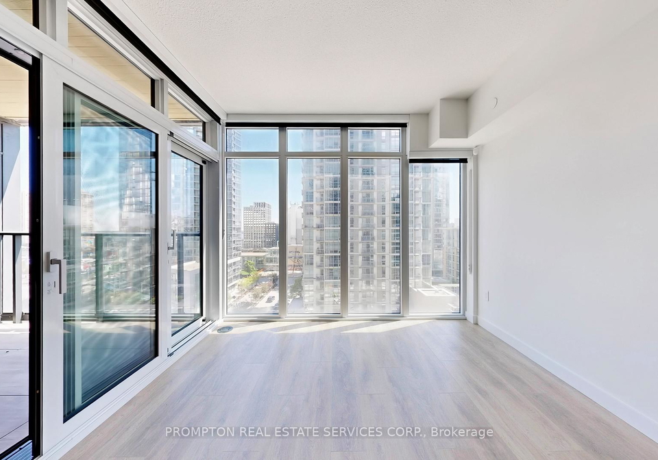 1-concord-cityplace-way-toronto-ontario-c12247193