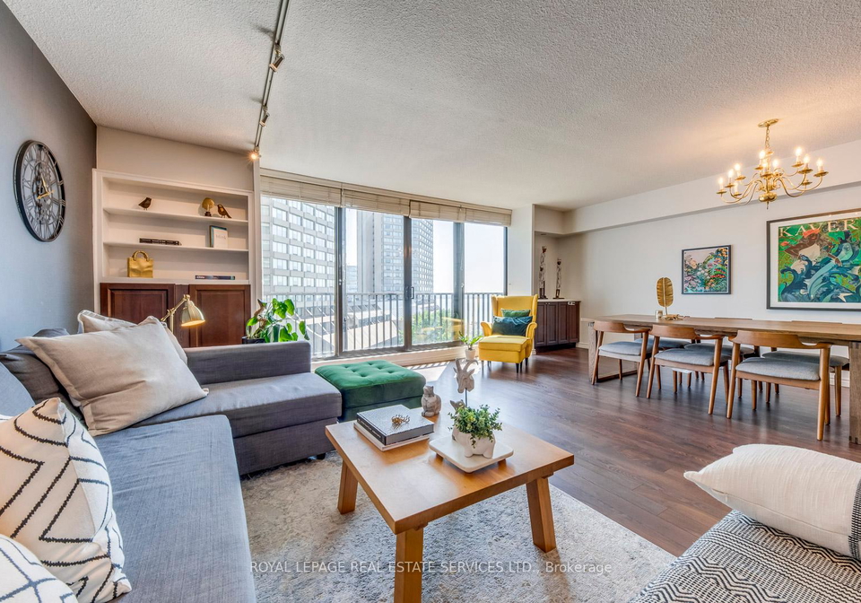 33-harbour-square-se-toronto-ontario-c12247290