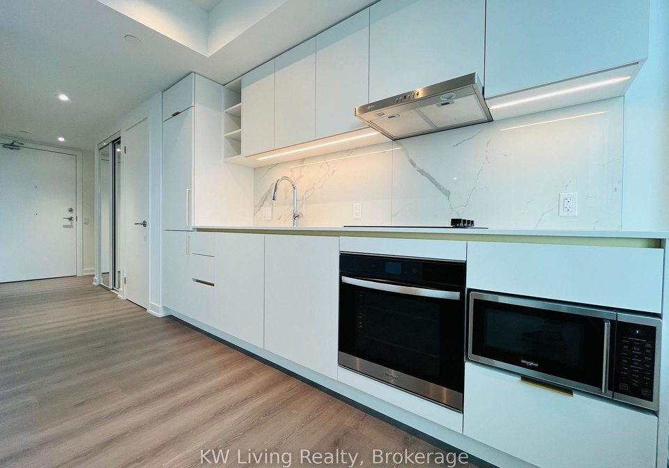 8-wellesley-street-toronto-ontario-c12247735