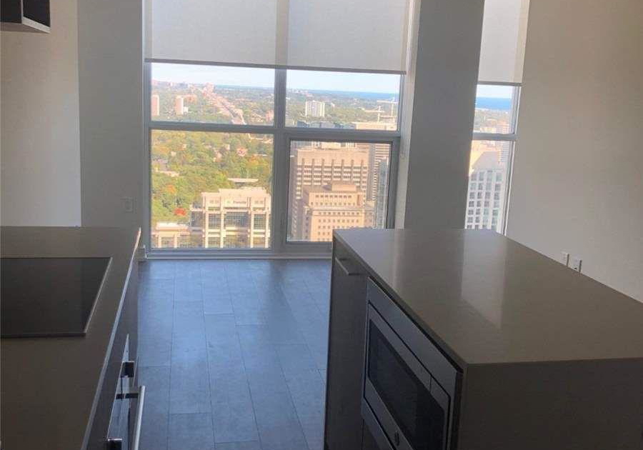 1-yorkville-avenue-e-toronto-ontario-c12248034