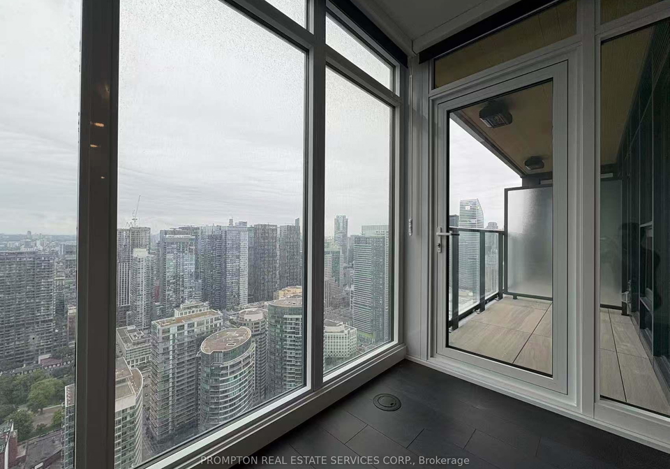 1-concord-cityplace-way-toronto-ontario-c12248479