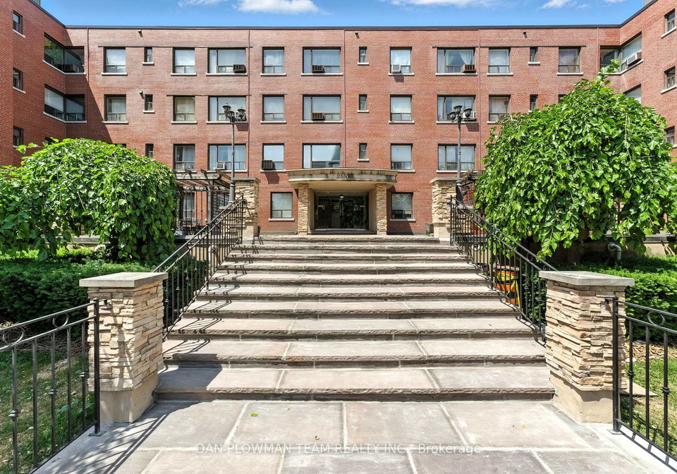2550-bathurst-street-toronto-ontario-c12248576