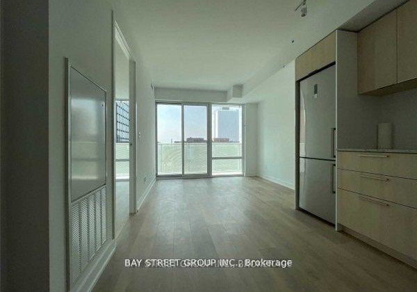 501-yonge-street-toronto-ontario-c12248594