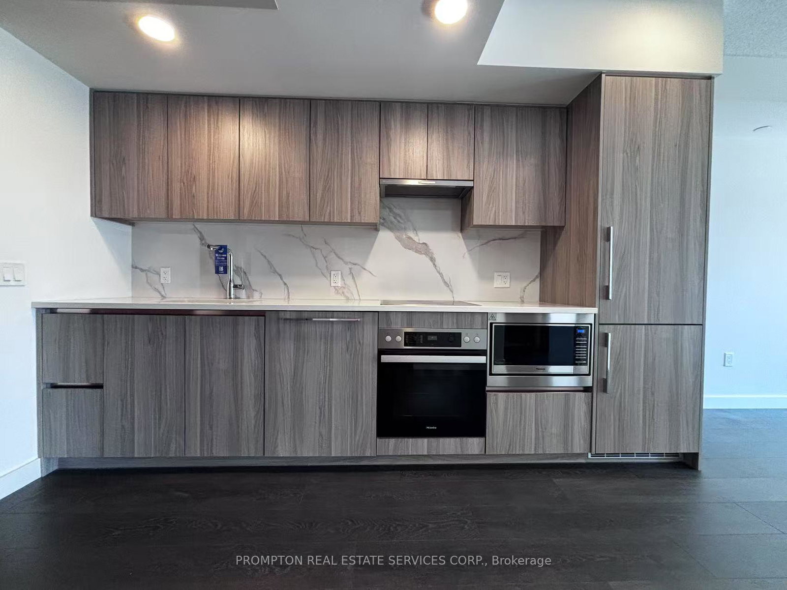 3-concord-cityplace-way-toronto-ontario-c12248967