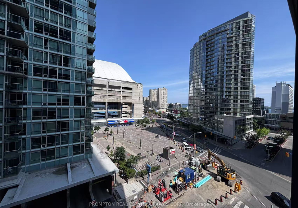 1-concord-cityplace-way-toronto-ontario-c12248970