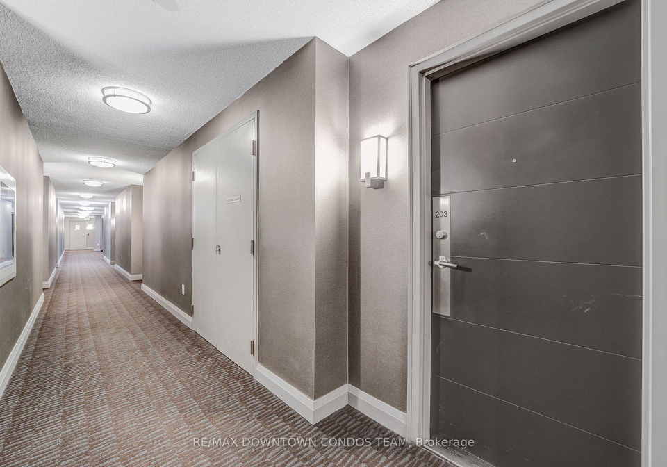 400-adelaide-street-e-toronto-ontario-c12249292