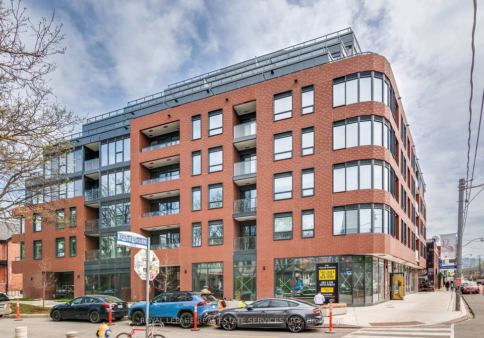 5-lakeview-avenue-toronto-ontario-c12249420