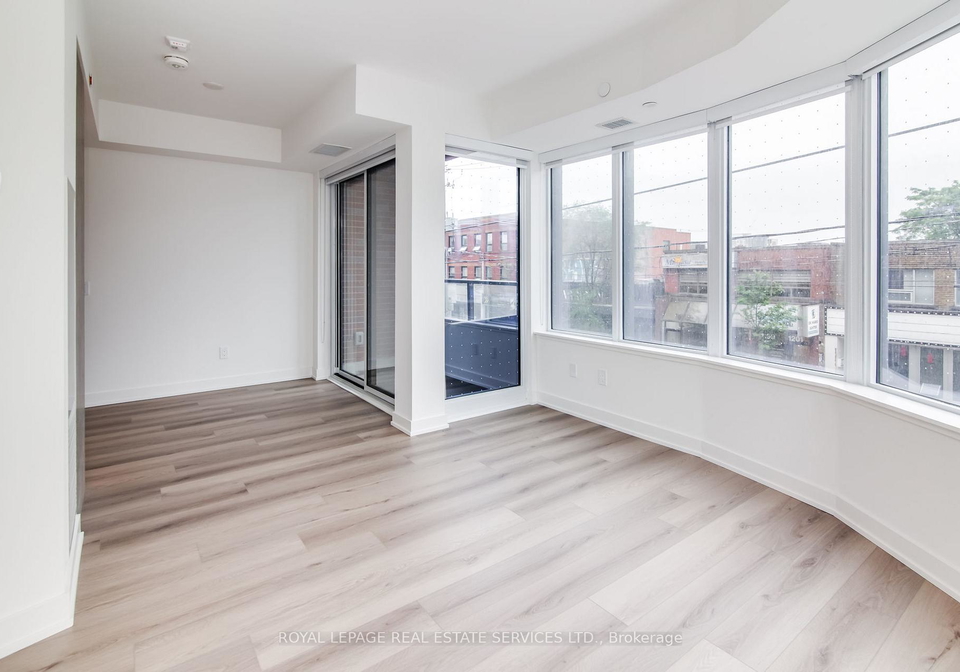 5-lakeview-avenue-toronto-ontario-c12249420