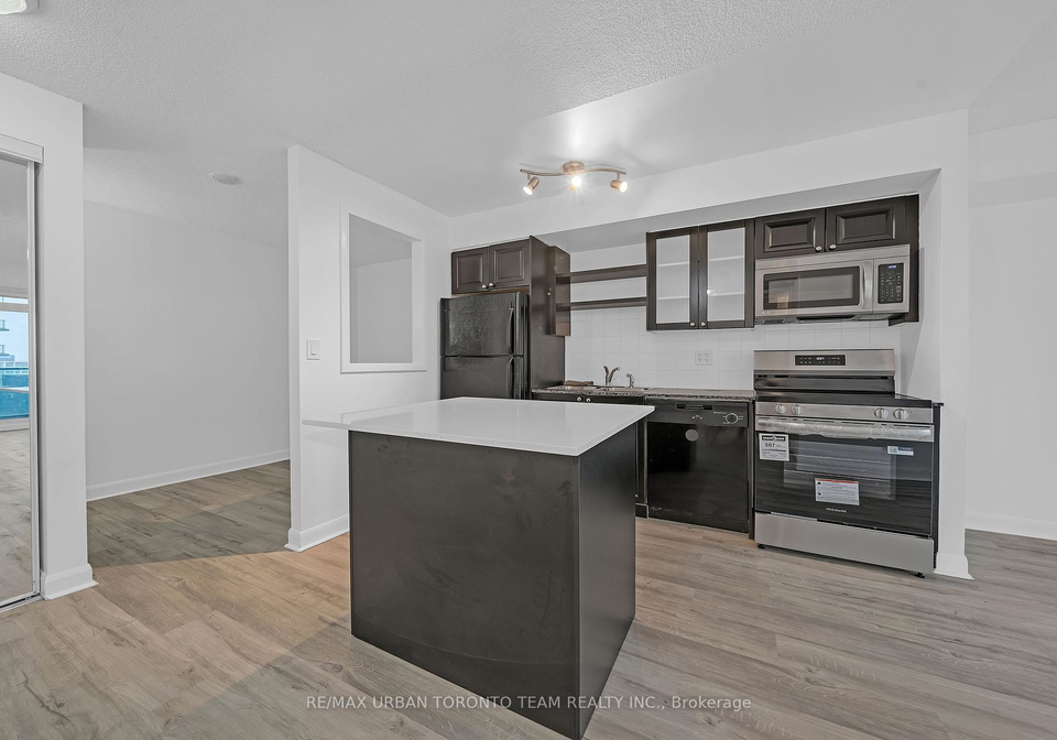 600-fleet-street-toronto-ontario-c12249496