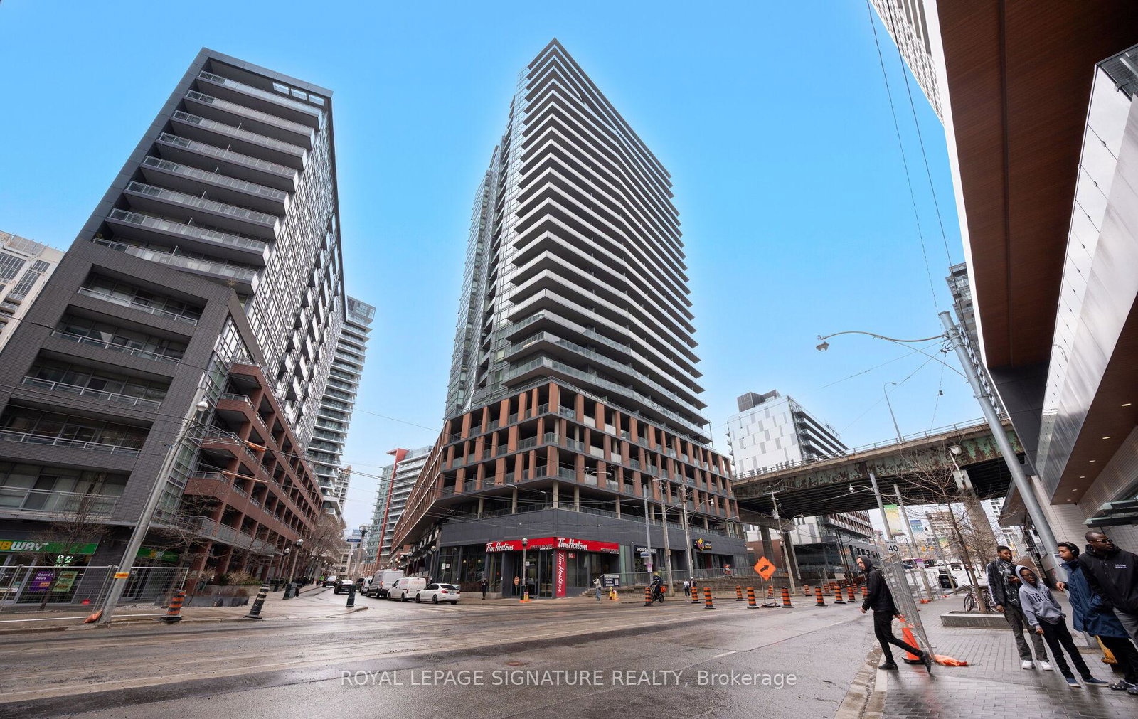 20-bruyeres-mews-toronto-ontario-c12249504