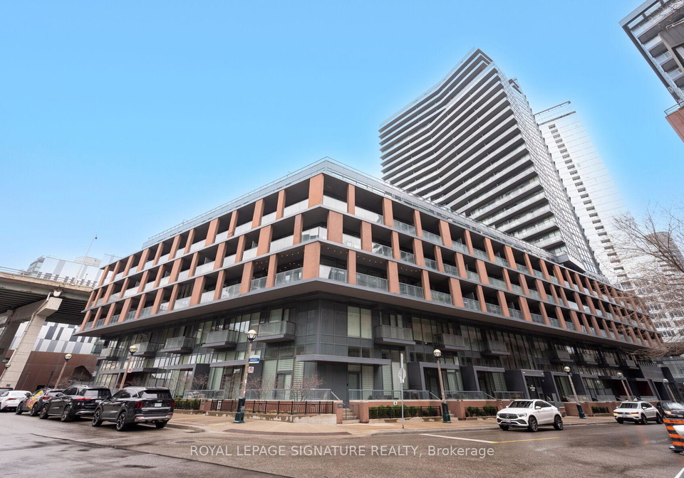 20-bruyeres-mews-toronto-ontario-c12249504