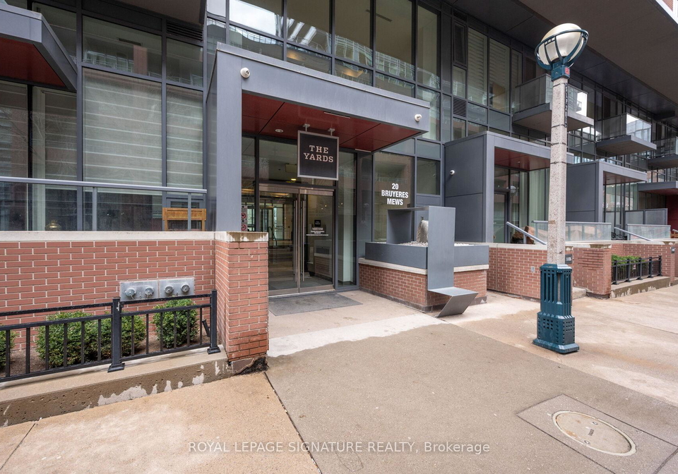 20-bruyeres-mews-toronto-ontario-c12249504