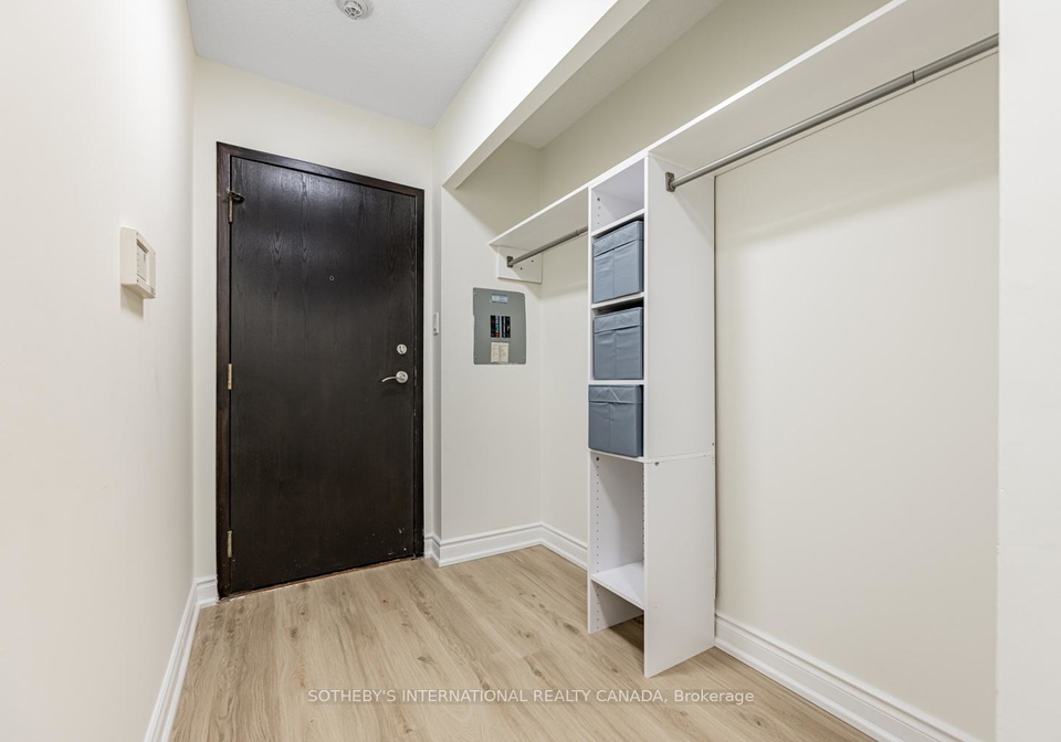 10-queens-quay-w-toronto-ontario-c12249692