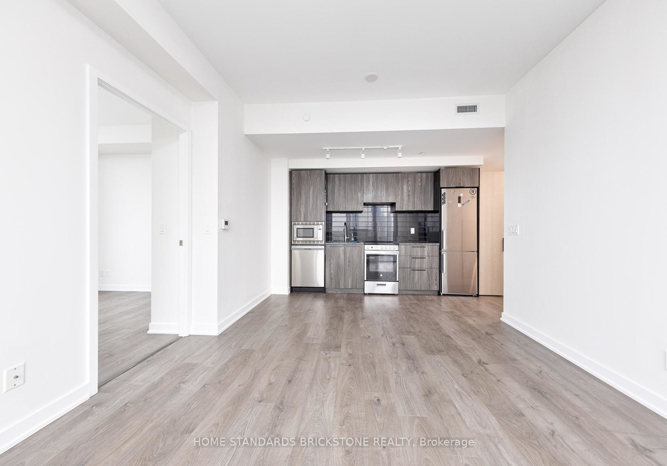 501-yonge-street-toronto-ontario-c12249986