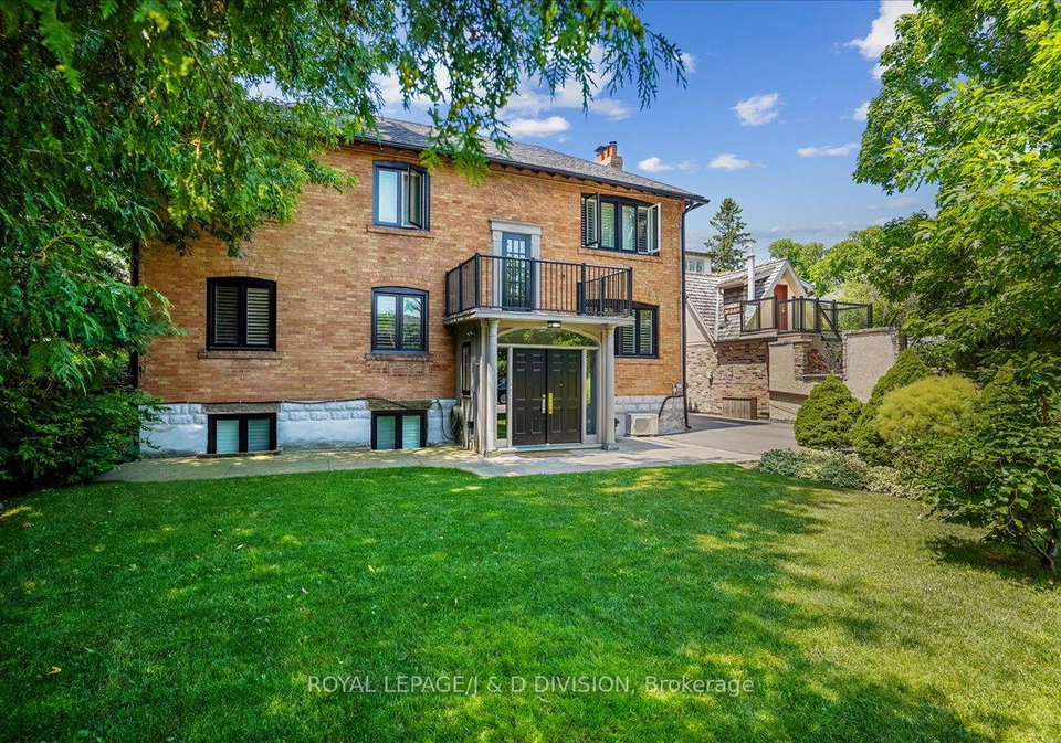 17a-humewood-drive-toronto-ontario-c12250163