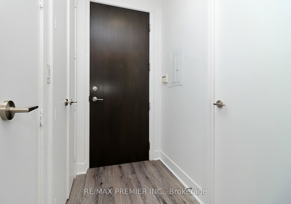 399-adelaide-street-toronto-ontario-c12250181