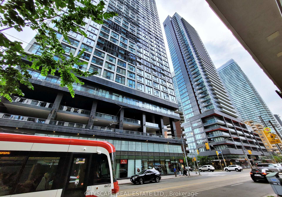 181-dundas-street-e-toronto-ontario-c12250316