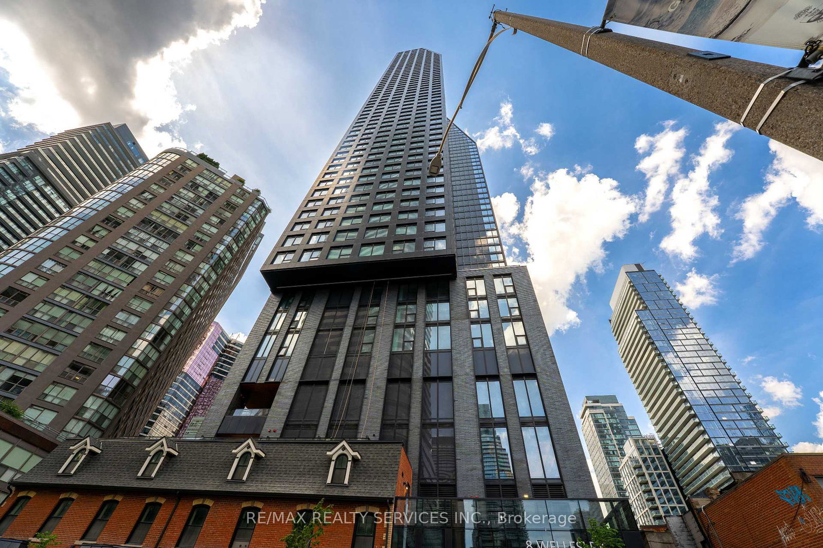 8-wellesley-street-toronto-ontario-c12250380