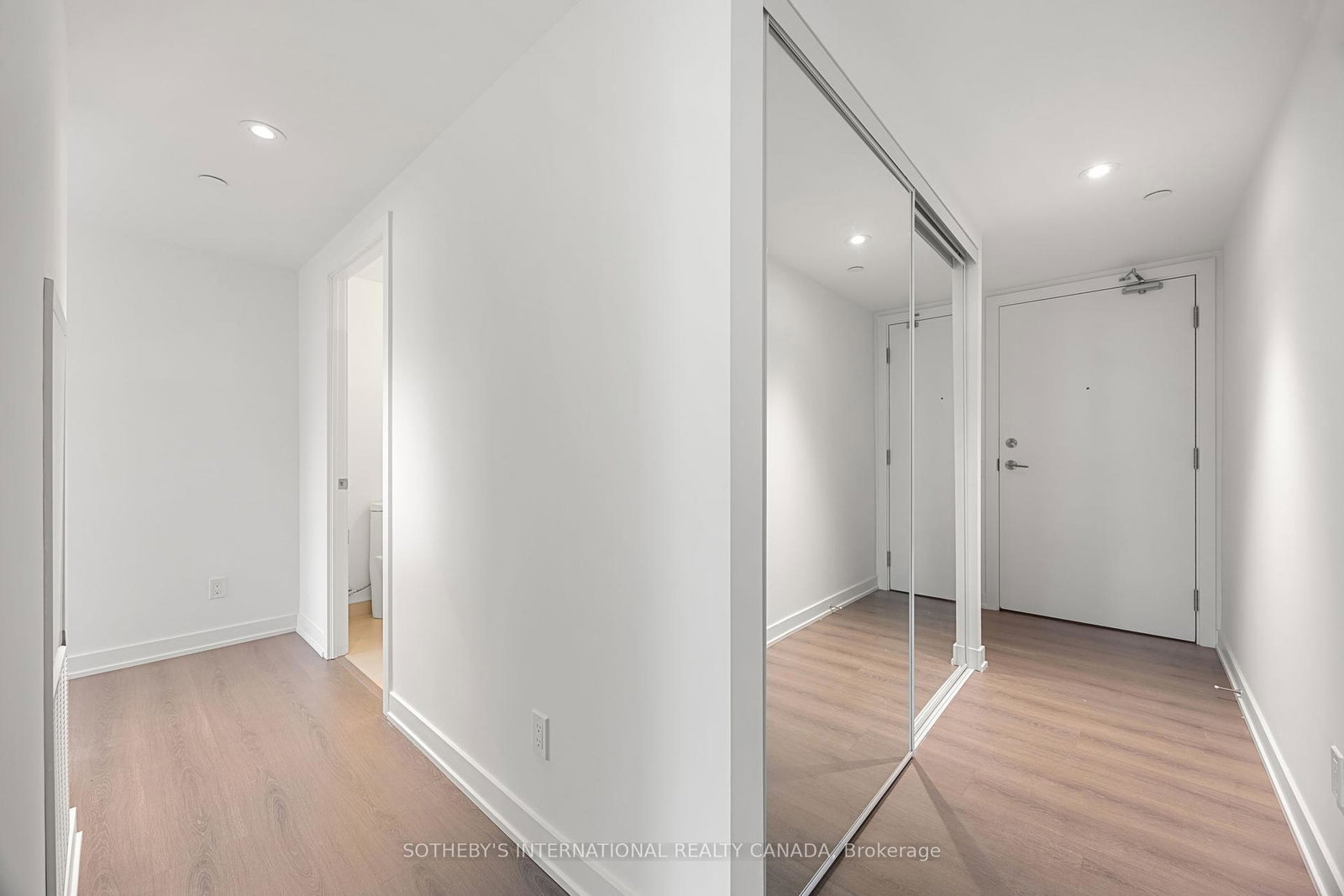 8-wellesley-street-w-toronto-ontario-c12250693