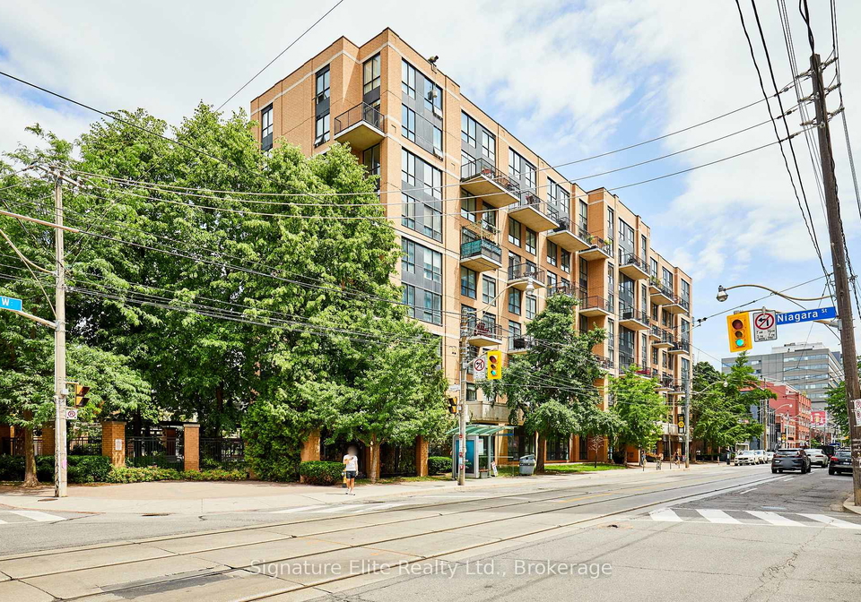 800-king-street-w-toronto-ontario-c12250914