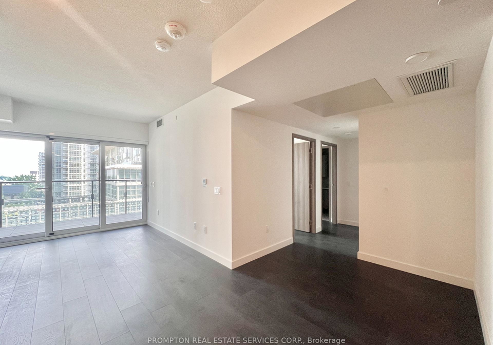 3-concord-cityplace-way-toronto-ontario-c12251061