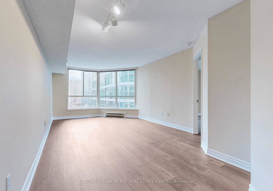 38-elm-street-toronto-ontario-c12251087