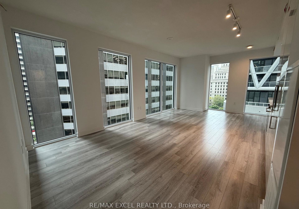 238-simcoe-street-toronto-ontario-c12251109