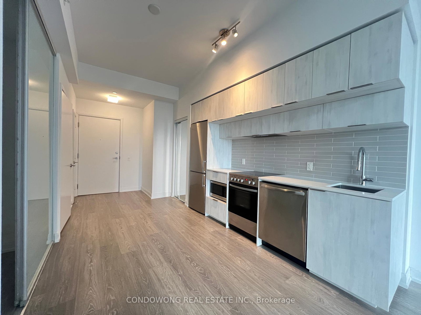 181-dundas-street-e-toronto-ontario-c12251177