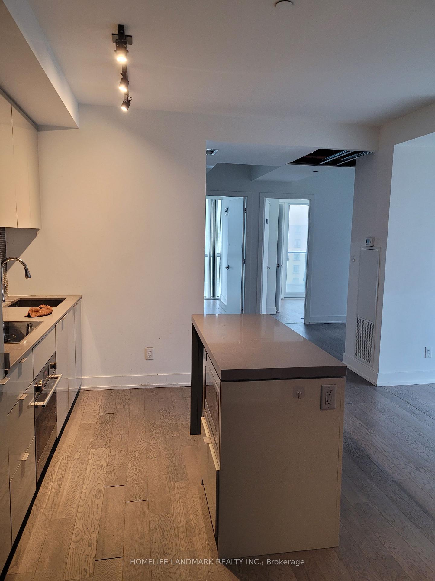 7-grenville-street-e-toronto-ontario-c12251231