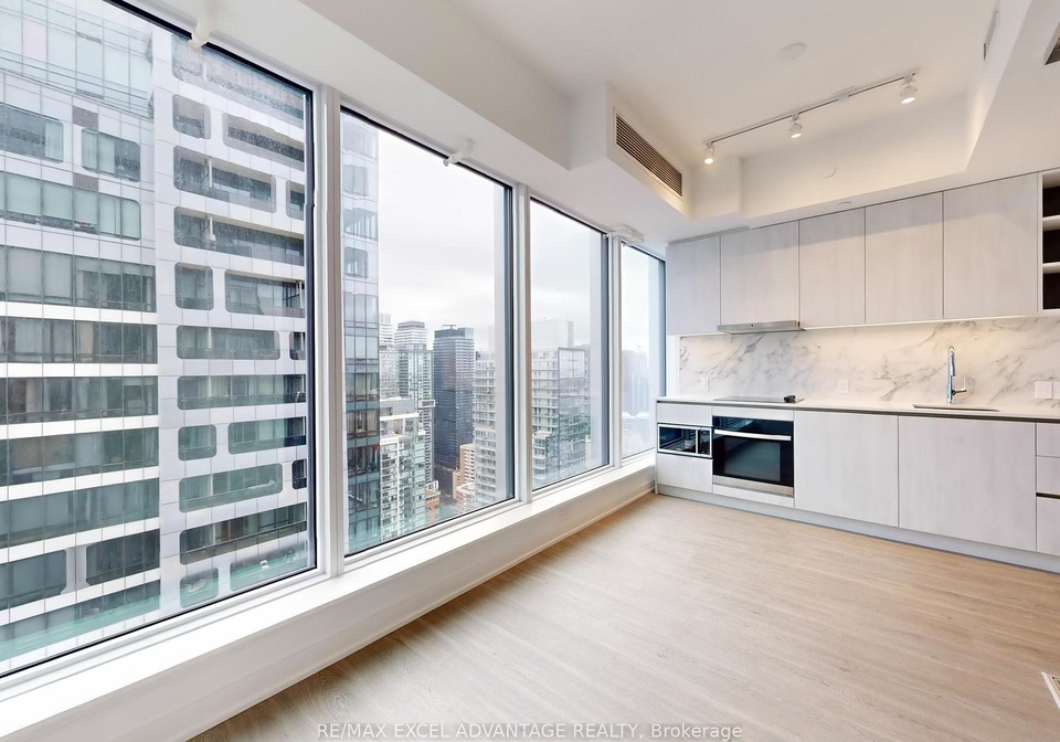 8-wellesley-street-w-toronto-ontario-c12251303