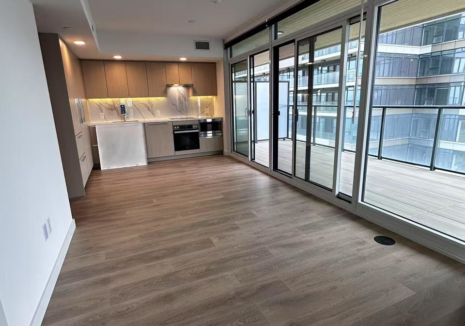 1-concord-cityplace-way-toronto-ontario-c12251469
