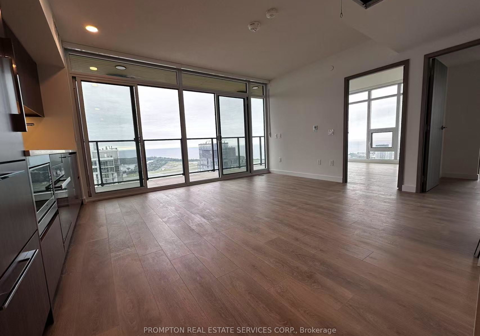 3-concord-cityplace-way-toronto-ontario-c12251481