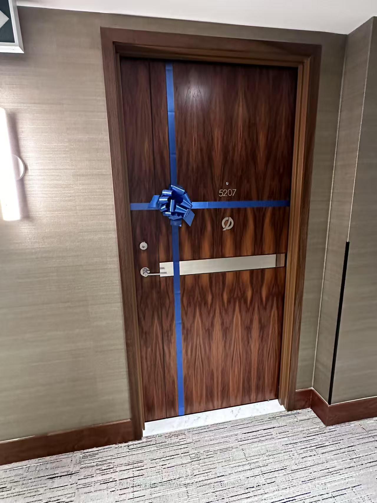 3-concord-cityplace-way-toronto-ontario-c12252220