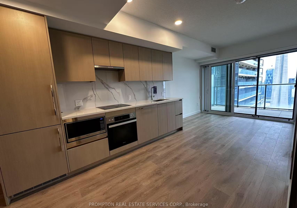 3-concord-cityplace-way-toronto-ontario-c12252220