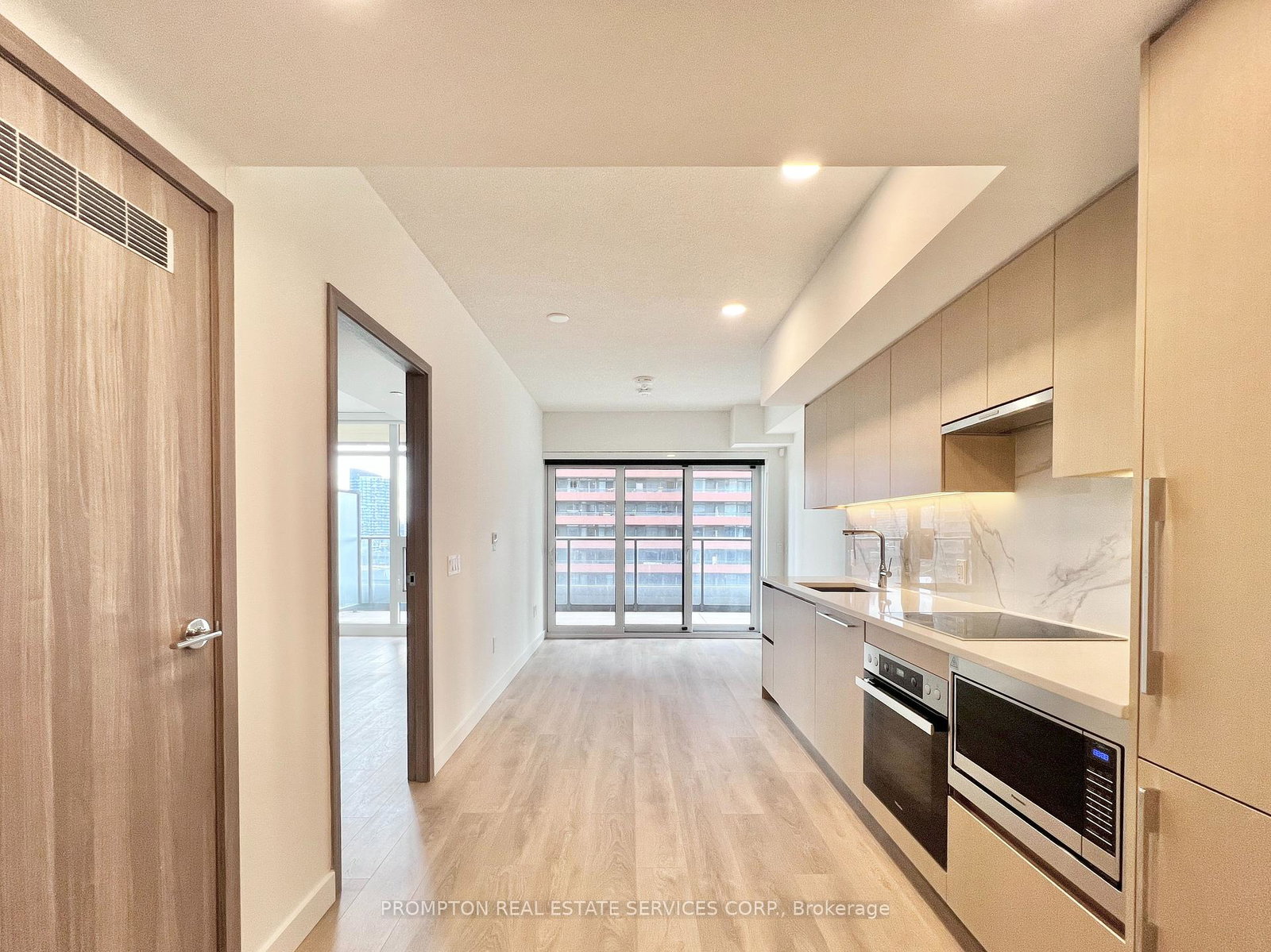 3-concord-cityplace-way-toronto-ontario-c12252429
