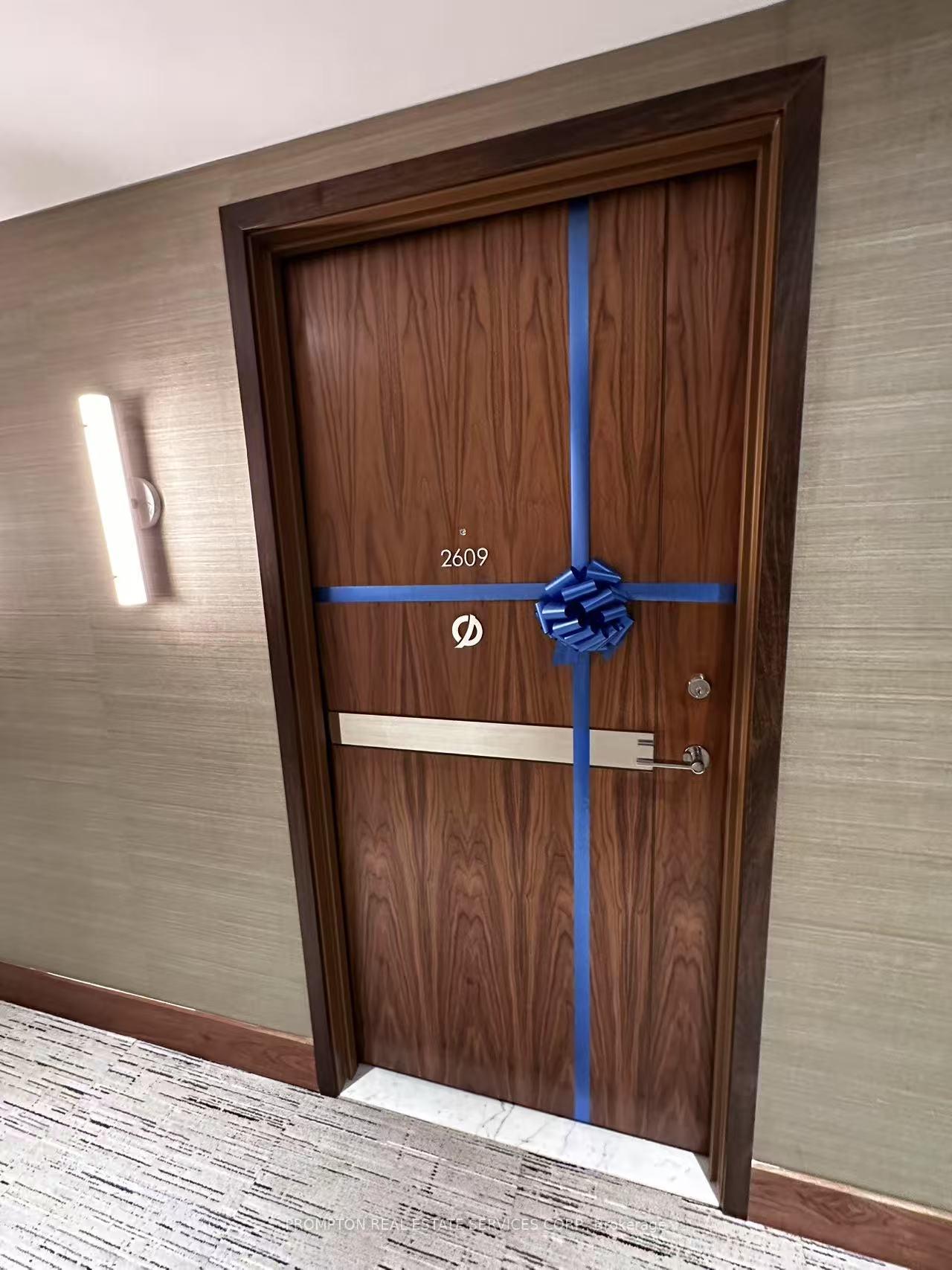 3-concord-cityplace-way-toronto-ontario-c12252643