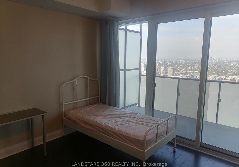 1080-bay-street-w-toronto-ontario-c12253022