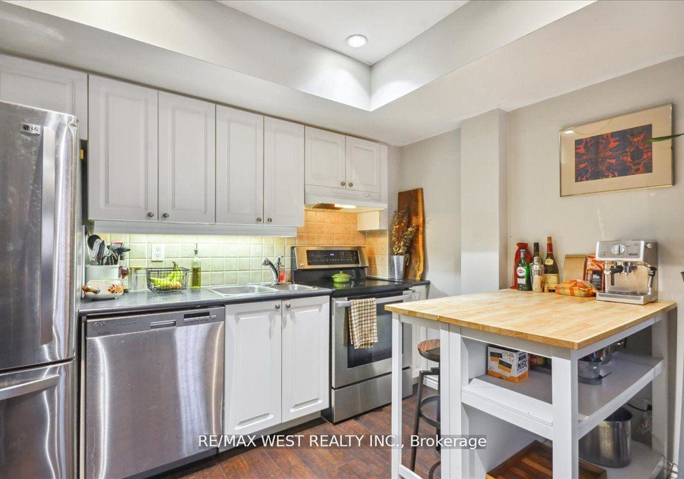 11-niagara-street-toronto-ontario-c12253337