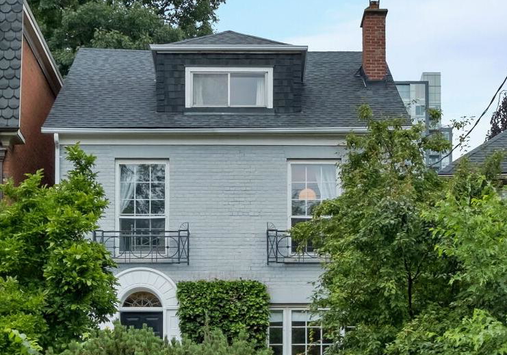 122-farnham-avenue-toronto-ontario-c12253488