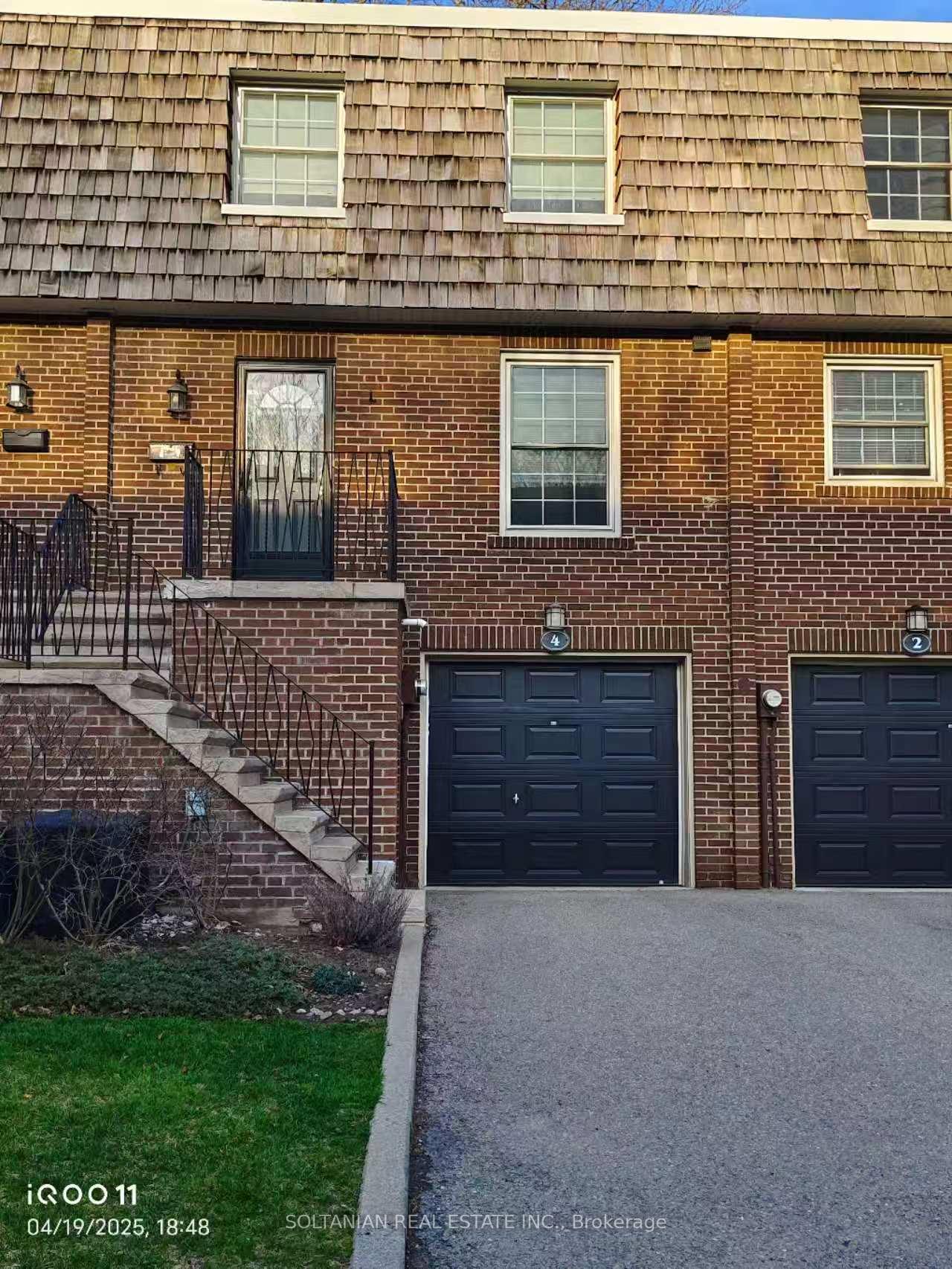 4-stonedale-placeway-north-york-ontario-c12253587