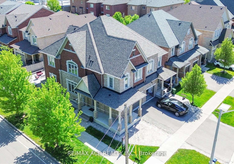 1-goldthread-terrace-toronto-ontario-c12253630