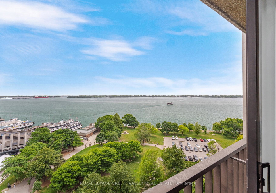 33-harbour-square-toronto-ontario-c12253721