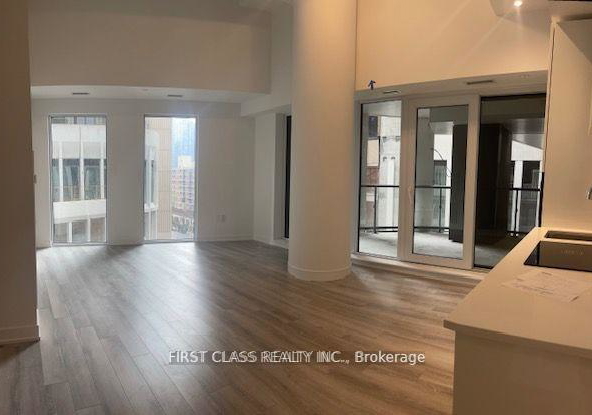 238-simcoe-street-w-toronto-ontario-c12253802