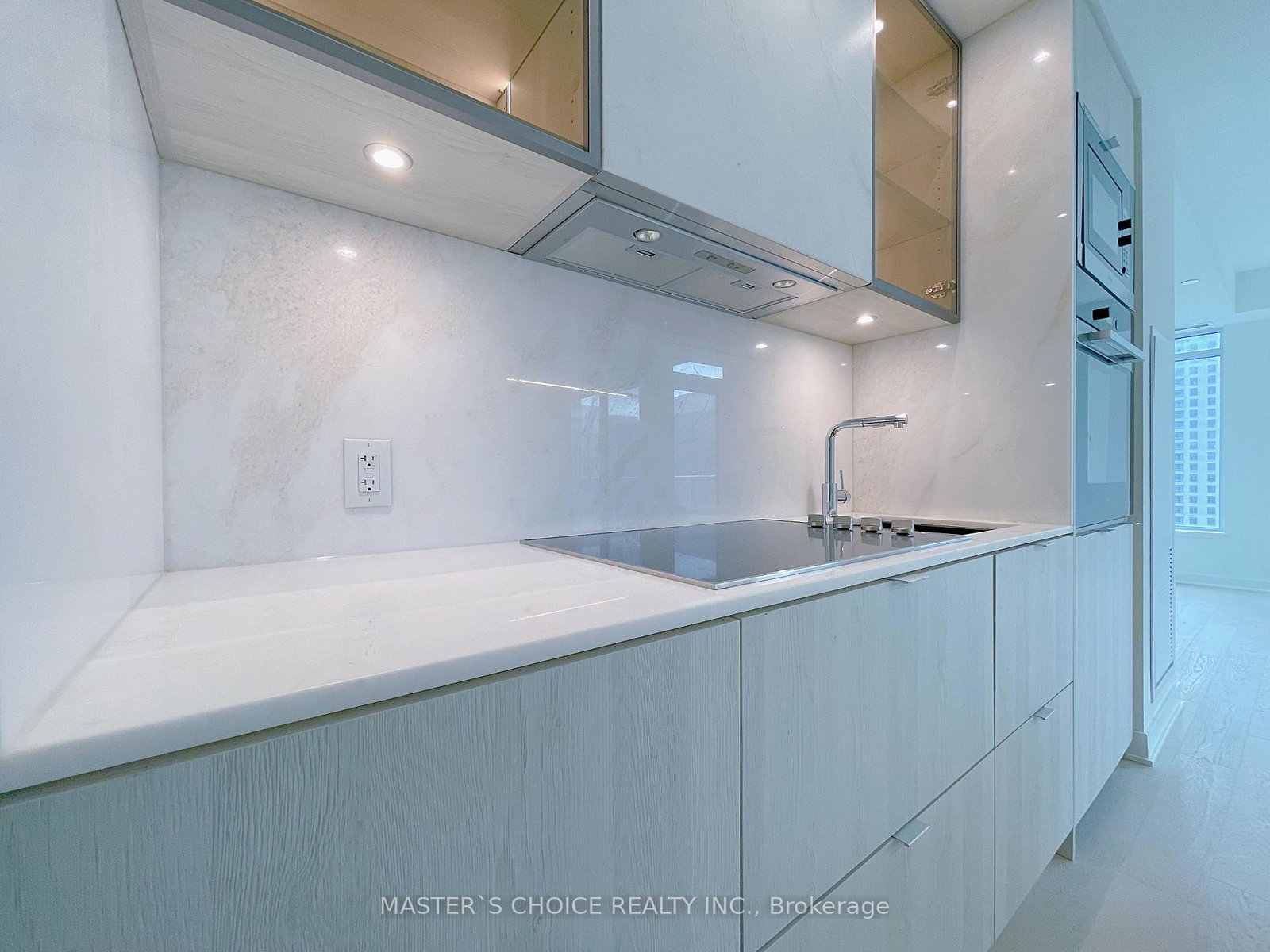 11-yorkville-avenue-toronto-ontario-c12253808