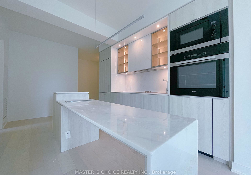 11-yorkville-avenue-toronto-ontario-c12253808