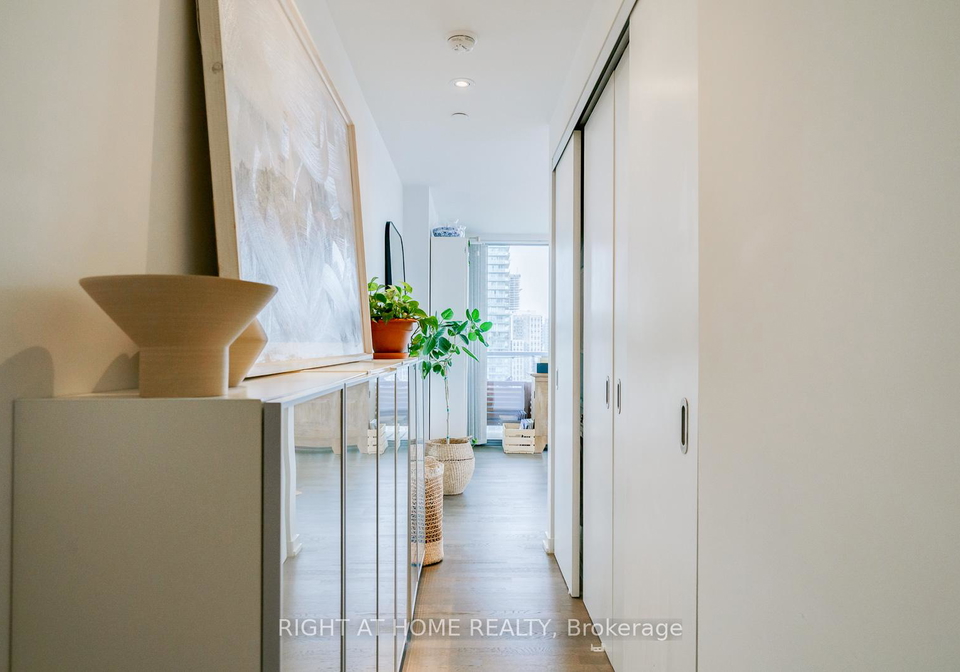 60-colborne-street-toronto-ontario-c12253826